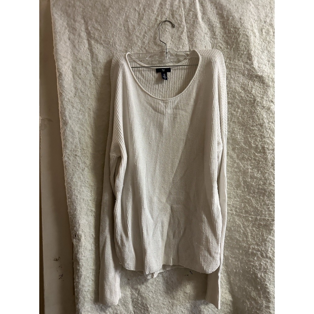 Gap Woman's Size Medium White Cable Knit Sweater
